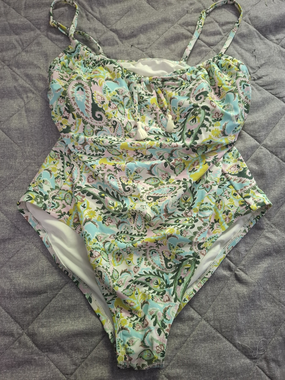 New Full Piece Cute Swim Suit (Large)